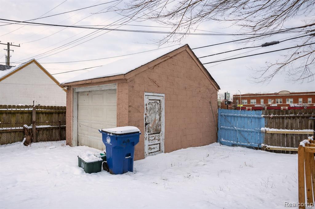 11655 Mitchell Street, Hamtramck, MI 48212 — Photo 25