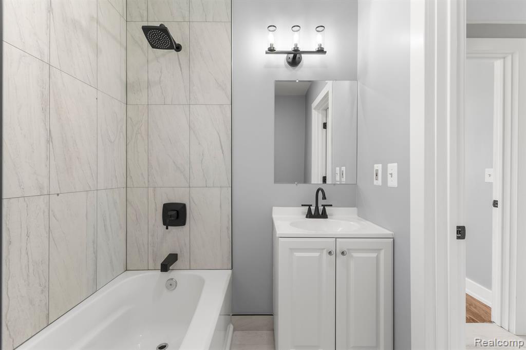 5692 JACKSON Street, Dearborn Heights, MI 48125 — Photo 10