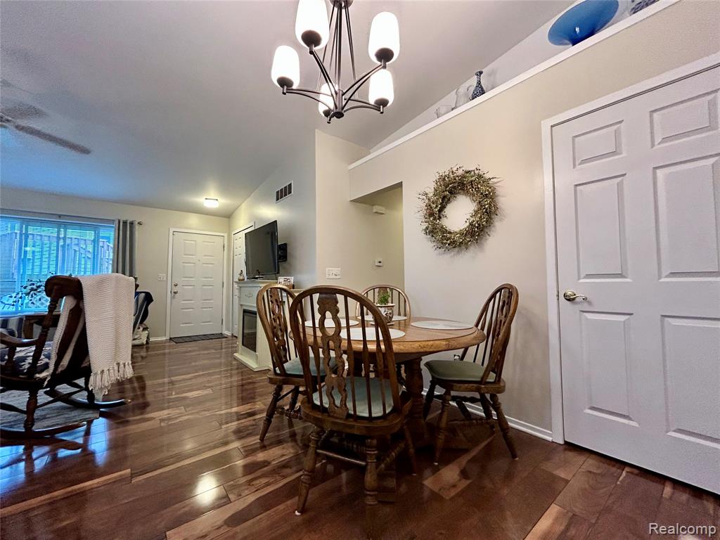 9545 Woodside Circle, Grand Blanc, MI 48439 — Photo 16