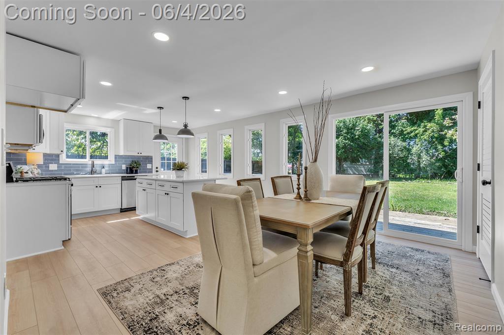 2890 Beland Avenue, Keego Harbor, MI 48320 — Photo 10