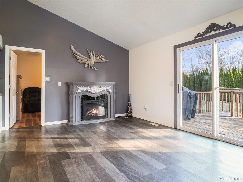 4086 Squire Hill Drive, Flushing, MI 48433 — Photo 12