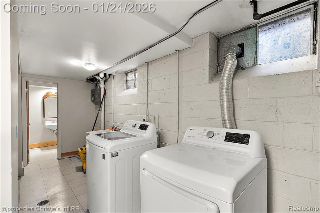 765 Barrington Road, Grosse Pointe, MI 48230 — Photo 38