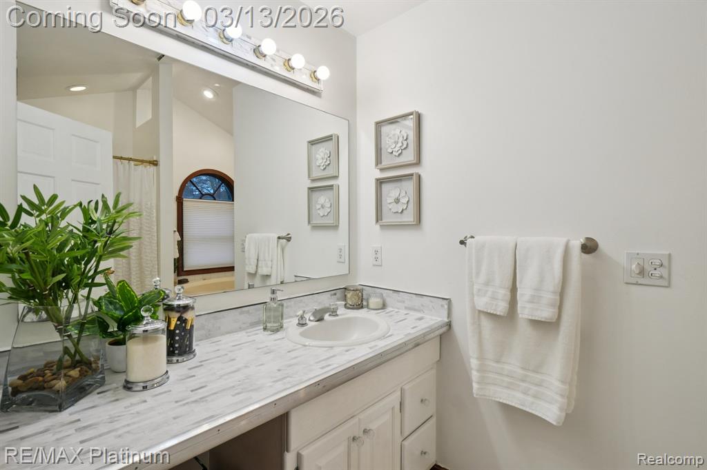 9472 Hill Road, Swartz Creek, MI 48473 — Photo 14