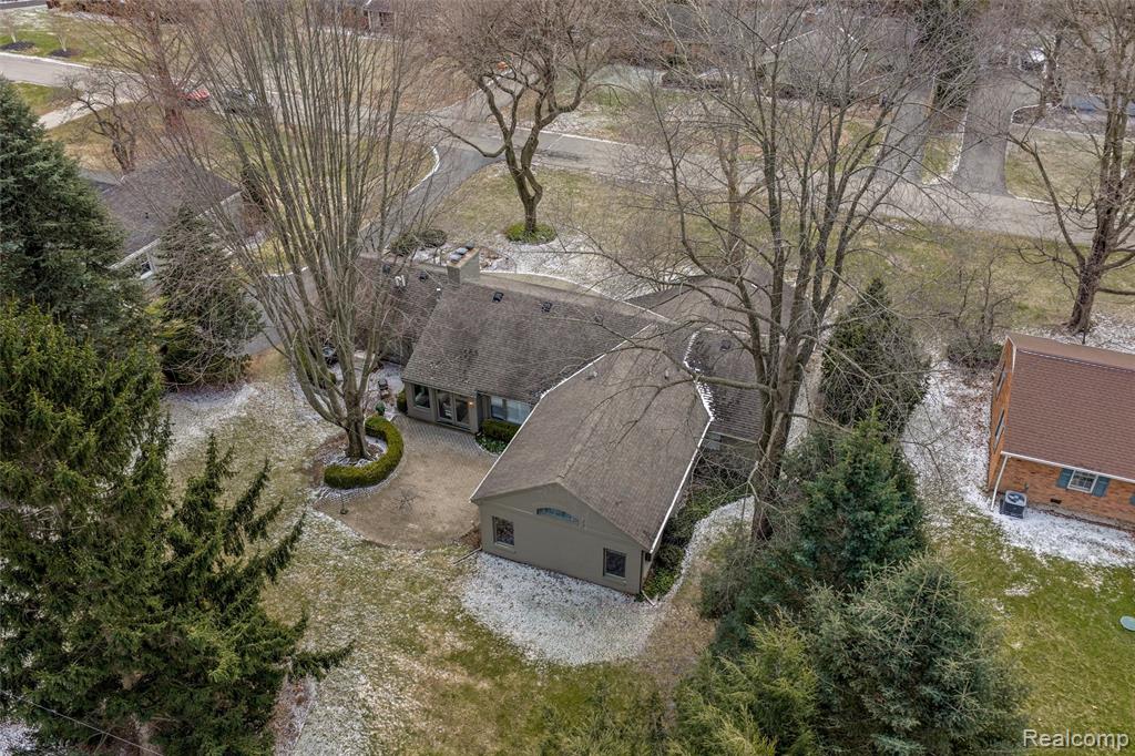 6183 Lantern Lane, Bloomfield Hills, MI 48301 — Photo 43