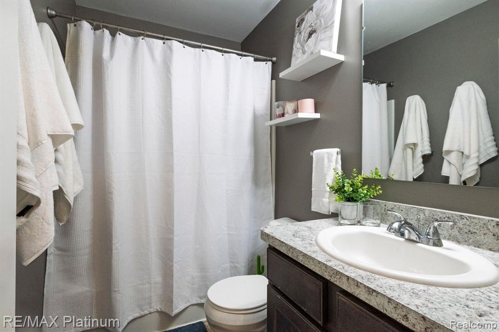 1402 SECRETARIAT Way, Howell, MI 48843 — Photo 27