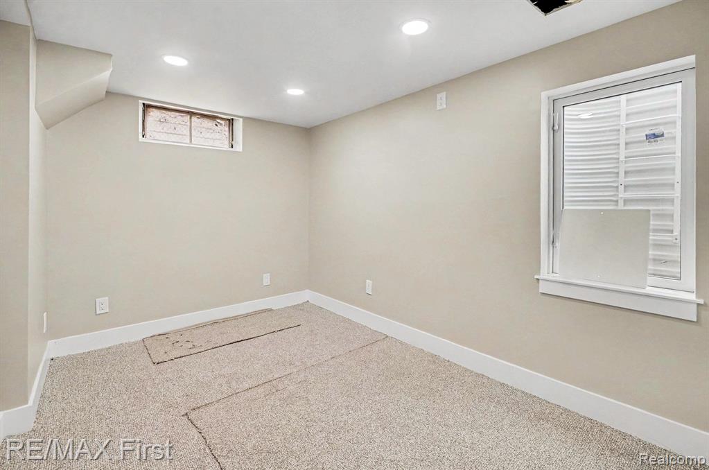 27825 Van Howe Street, Roseville, MI 48066 — Photo 14