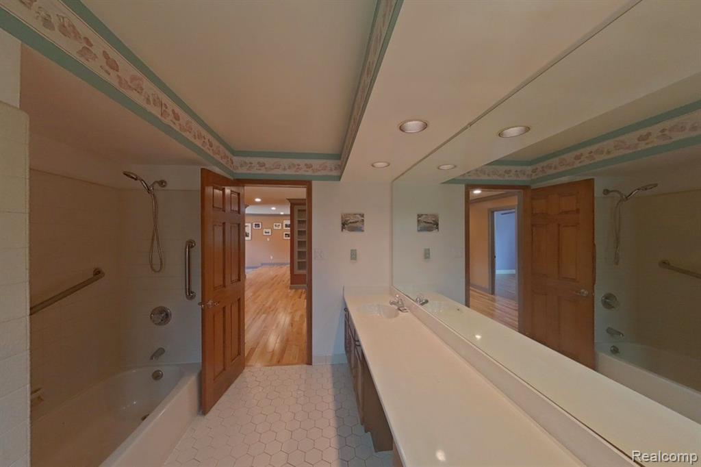 6523 ELLINWOOD Drive, White Lake, MI 48383 — Photo 26