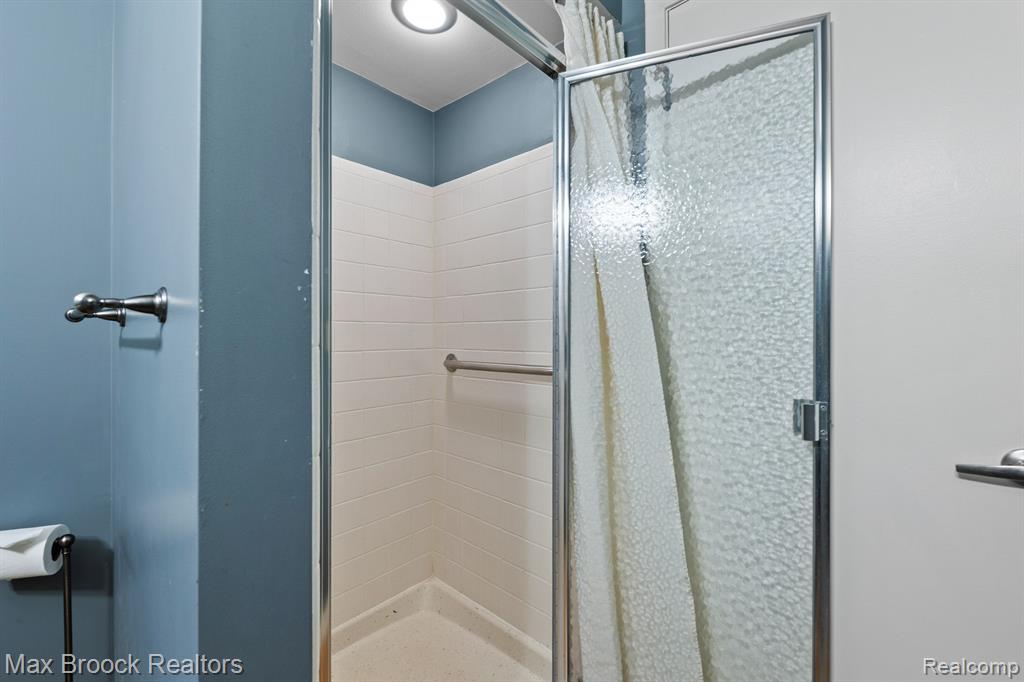4838 KEW Court, Bloomfield Hills, MI 48301 — Photo 26