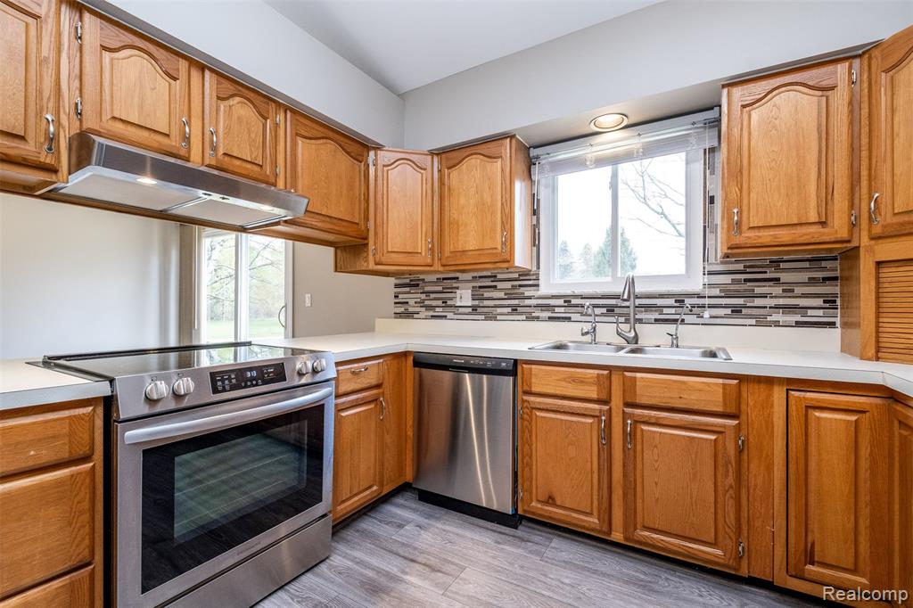 9416 S State Road, Goodrich Vlg, MI — Photo 14