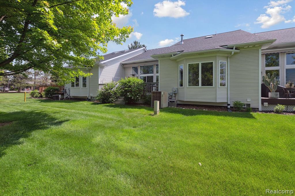 10172 Clarkshire Court, South Lyon, MI 48178 — Photo 44