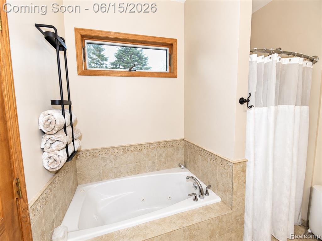 12390 Country Creek Drive, Goodrich Vlg, MI — Photo 14