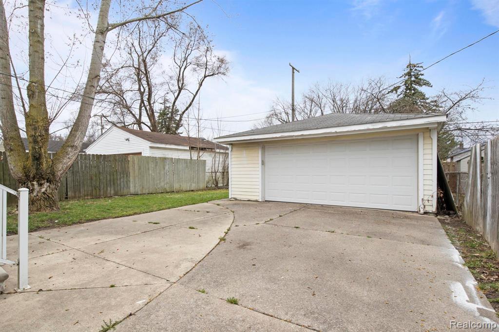 4452 EDGEWOOD Street, Dearborn Heights, MI 48125 — Photo 22