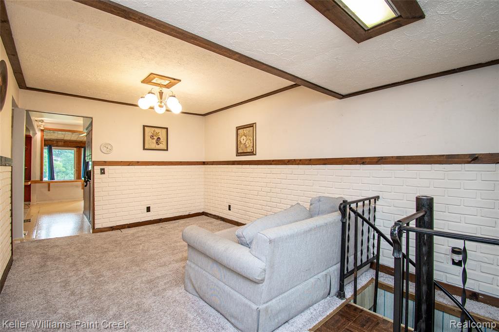6903 Dandison Boulevard, West Bloomfield, MI 48324 — Photo 11