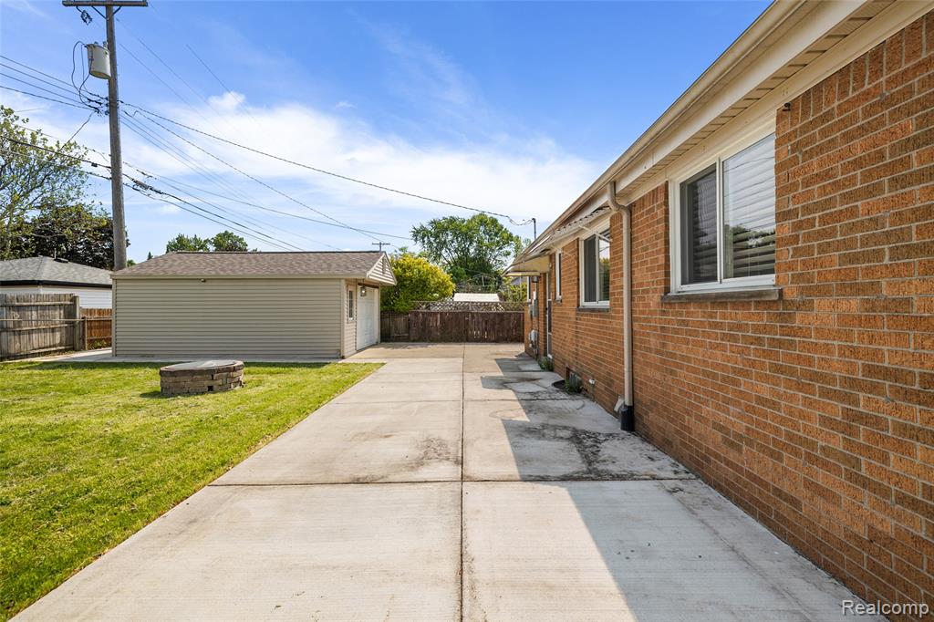 5115 Arden Avenue, Warren, MI 48092 — Photo 13