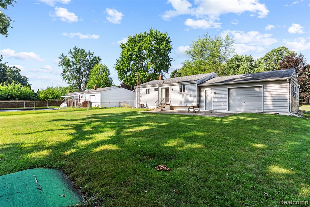 4323 Ashlawn Drive, Flint, MI 48507 — Photo 30