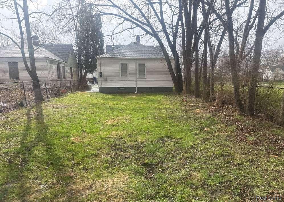 8458 Brace Street, Detroit, MI 48228 — Photo 14