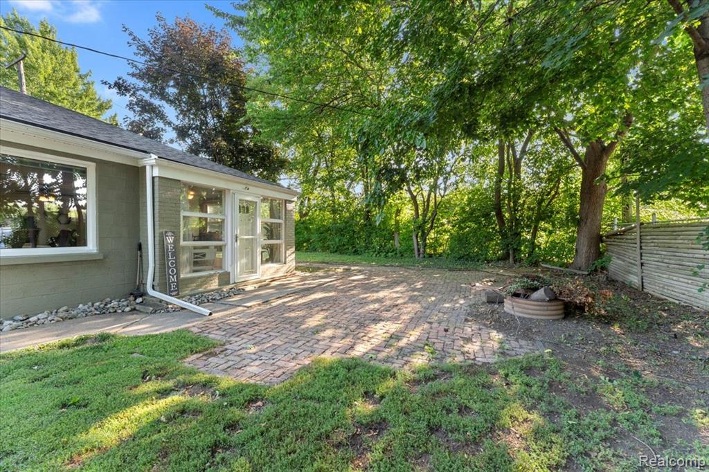 9036 Reeck Road, Allen Park, MI 48101 — Photo 20