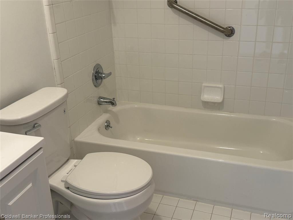 8689 Sterling street, Center Line, MI 48015 — Photo 7