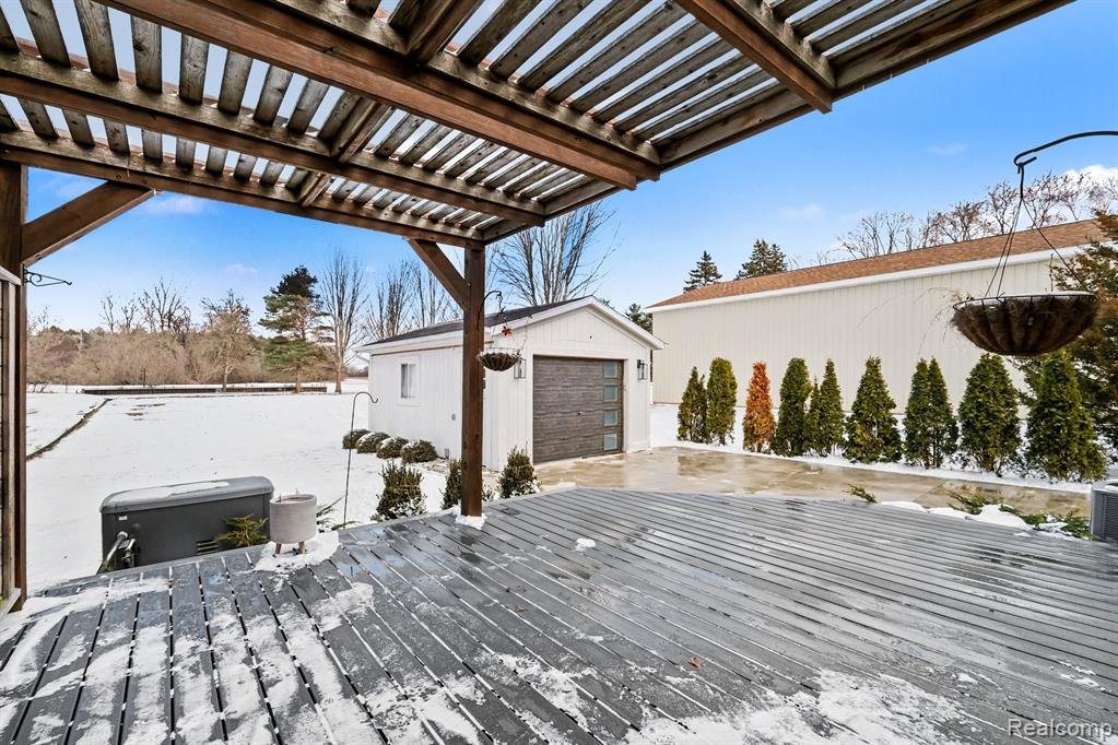 4163 E Maple Avenue, Grand Blanc, MI 48439 — Photo 30
