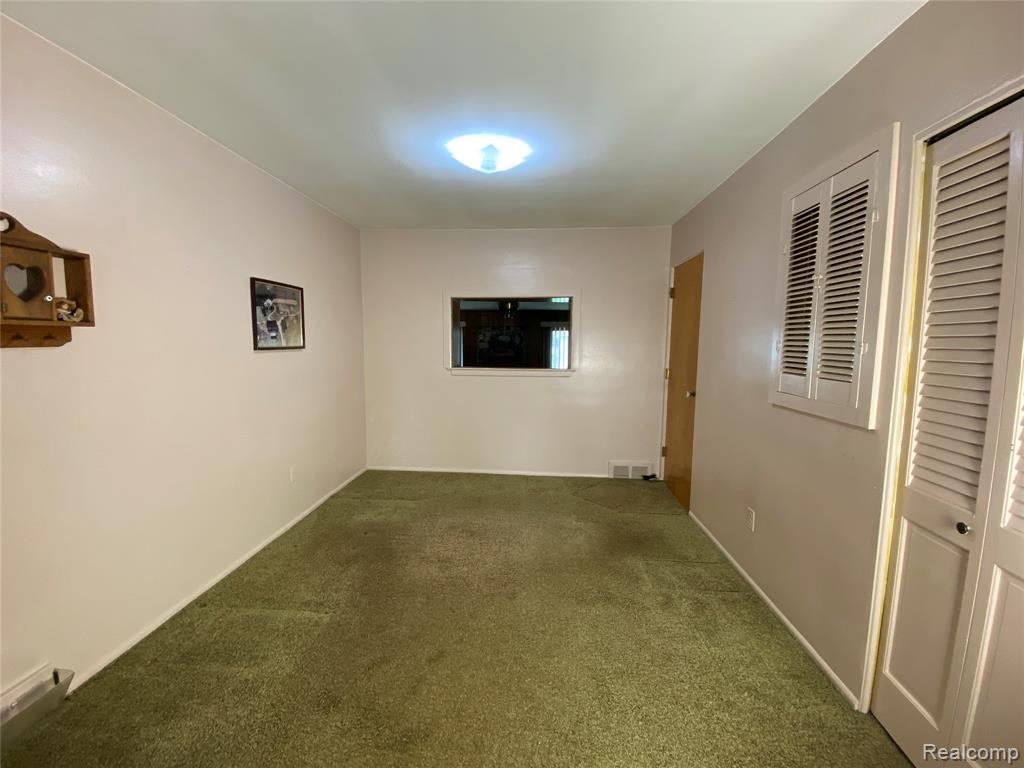 9071 Riverview, Redford, MI 48239 — Photo 8