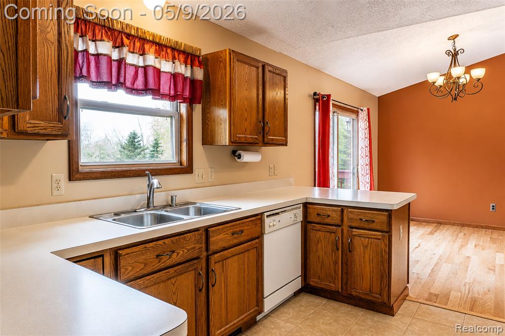 11119 Garrett Drive, Fowlerville, MI 48836 — Photo 11