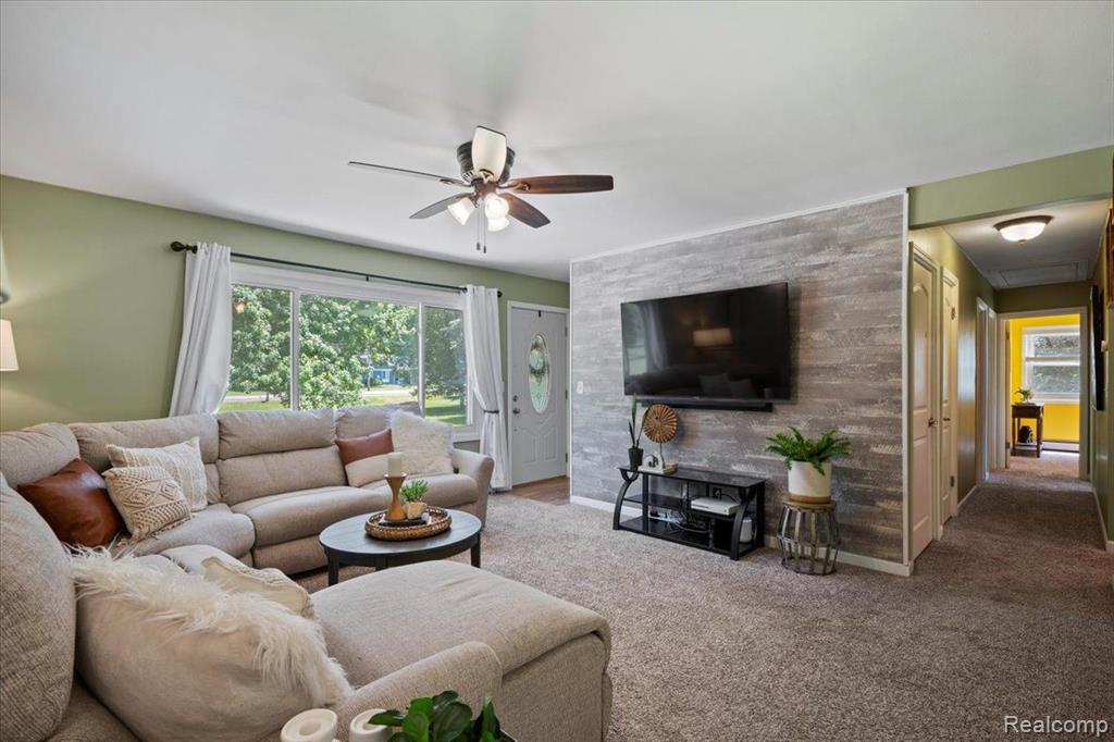 5116 WAKEFIELD Road, Grand Blanc, MI 48439 — Photo 12