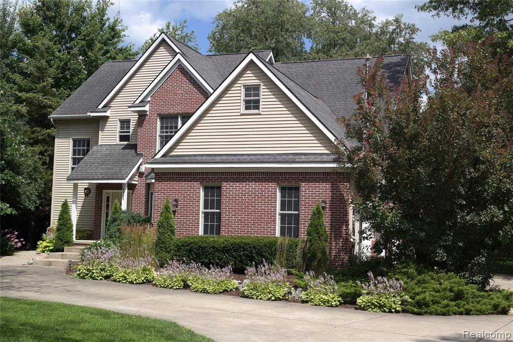 8499 Bishop Road, Brighton, MI 48116 — Photo 3
