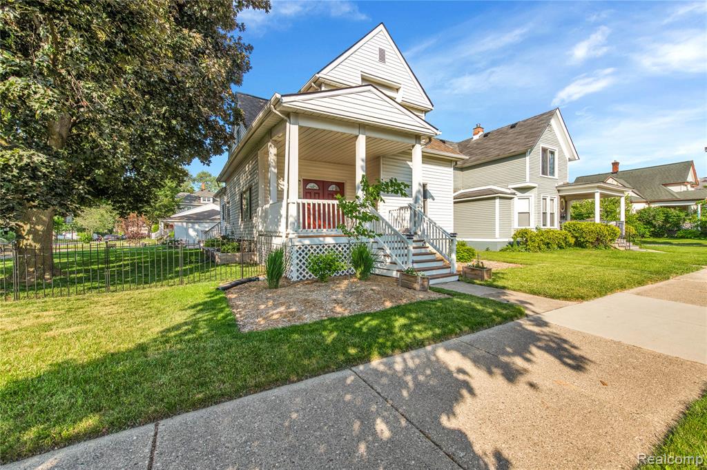 81 CROCKER Boulevard, Mount Clemens, MI 48043 — Photo 3