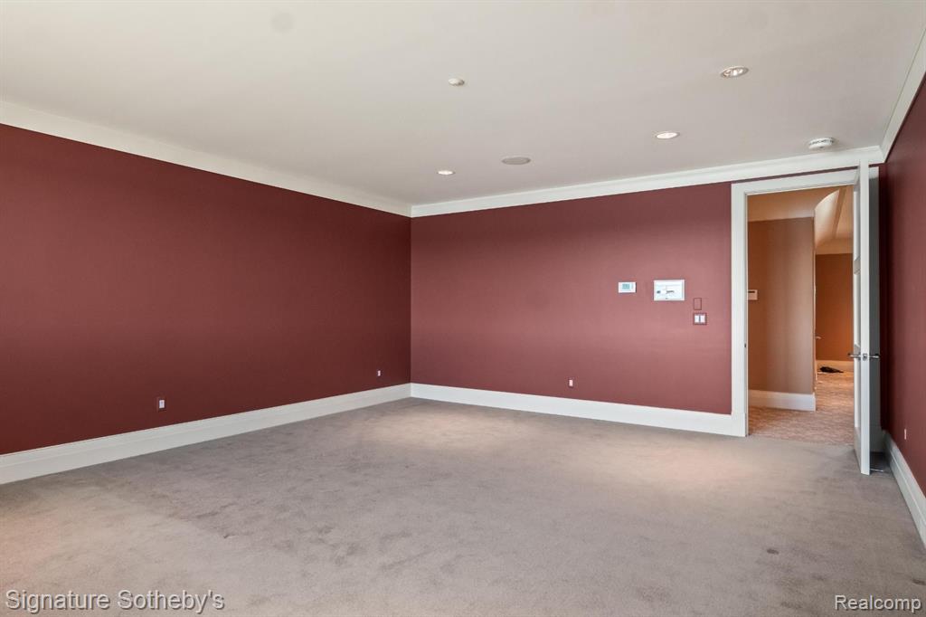 82 CHATEAUX DU LAC, Fenton, MI 48430 — Photo 31