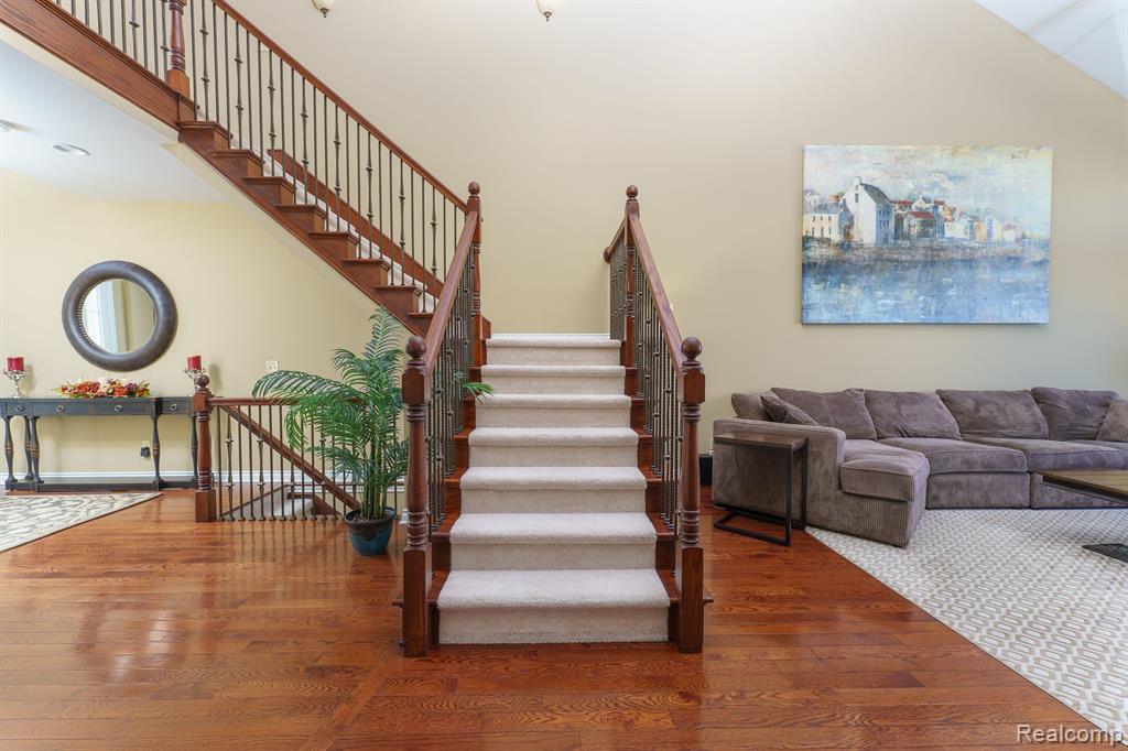 10725 WATERFALL, South Lyon, MI 48178 — Photo 6
