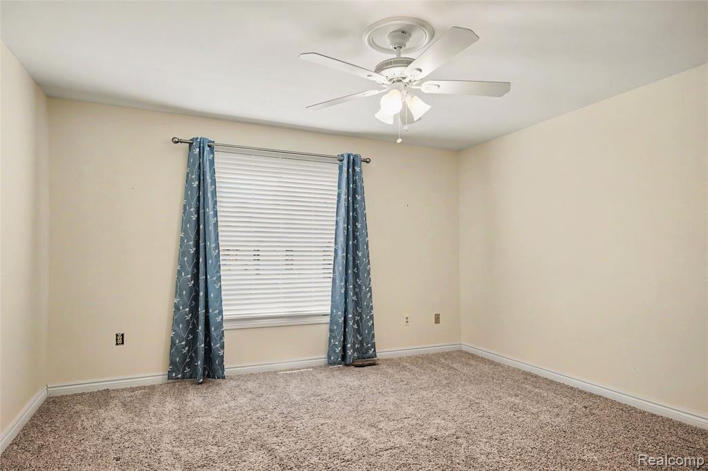 41071 E Rosewood Drive, Clinton Twp, MI 48038 — Photo 17