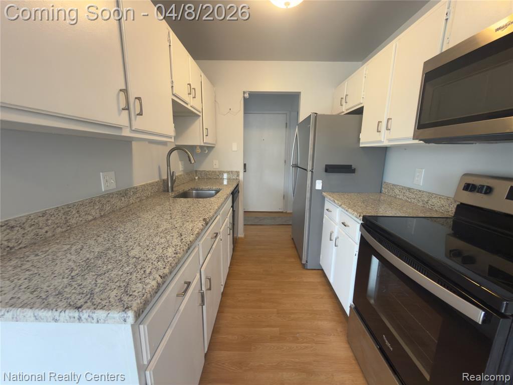 3865 Lone Pine Road, 201, West Bloomfield, MI 48323 — Photo 10