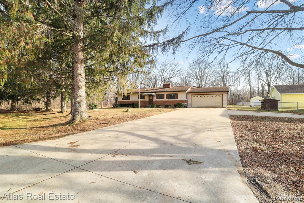 4386 Bennett Drive, Burton, MI 48519 — Photo 8
