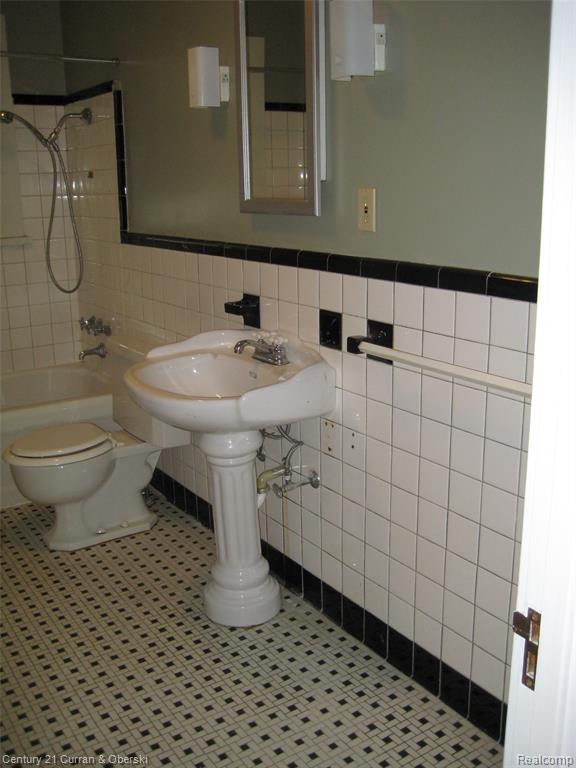 920 N Capitol Avenue, Lansing, MI 48906 — Photo 23