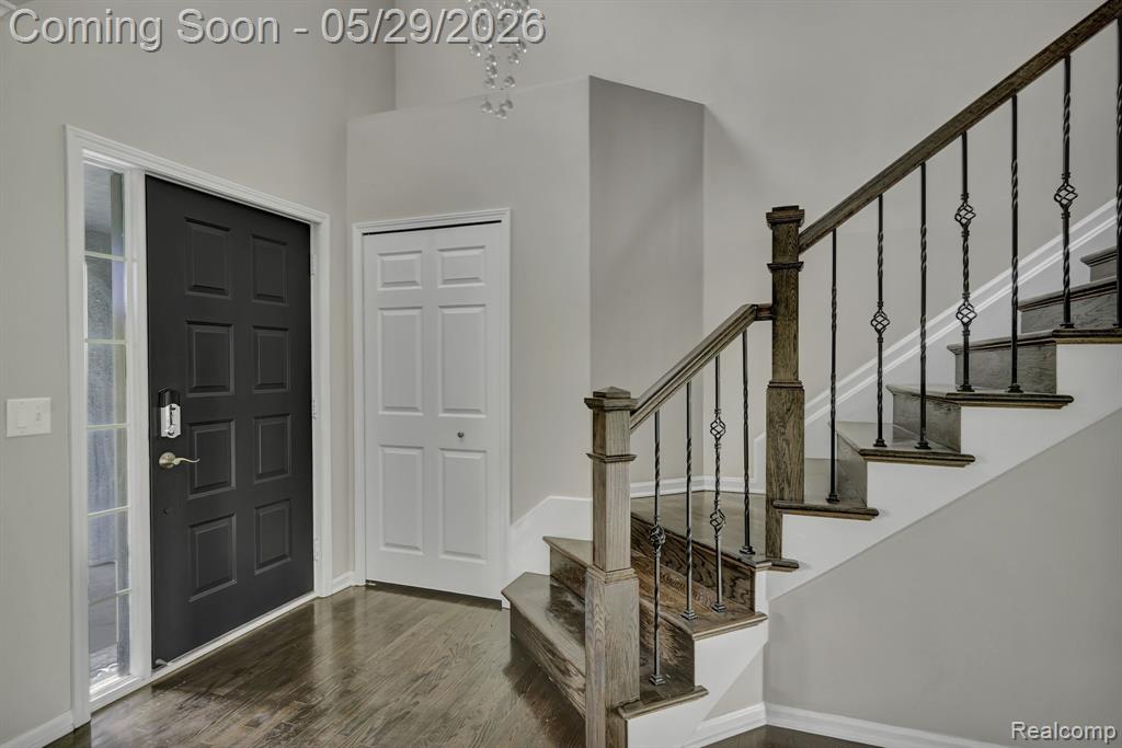 5729 Woodfield Parkway, Grand Blanc, MI 48439 — Photo 12