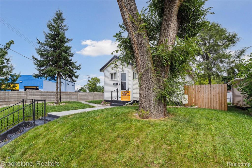 944 MELROSE Street, Pontiac, MI 48340 — Photo 4