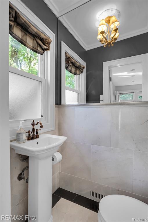 410 Crane Avenue, Royal Oak, MI 48067 — Photo 25