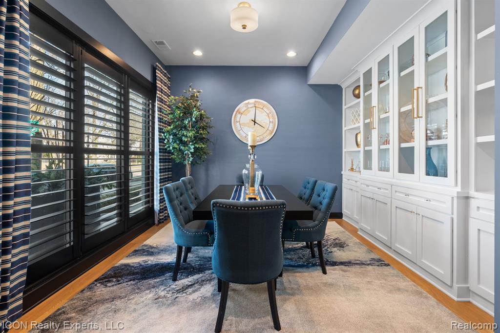 714 E PARENT Avenue, Royal Oak, MI 48067 — Photo 9