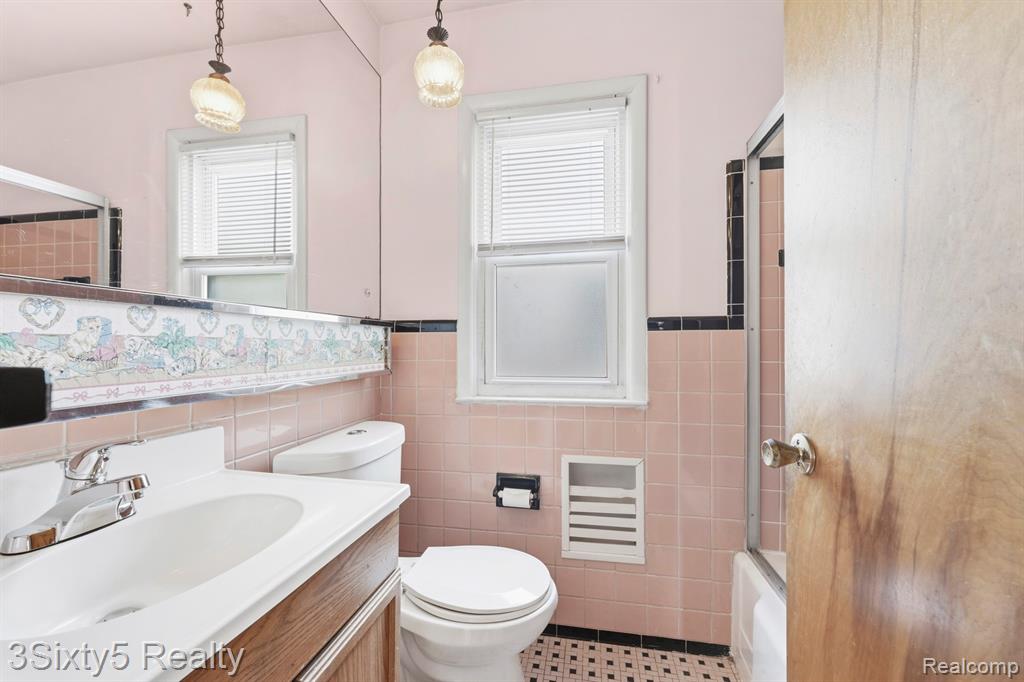 460 Manatee Avenue, Hazel Park, MI 48030 — Photo 10