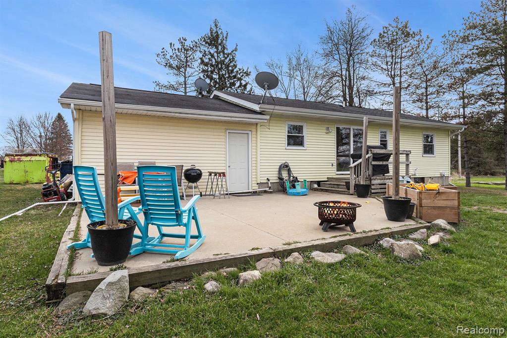 6211 E ALLEN Road, Fenton, MI 48430 — Photo 6
