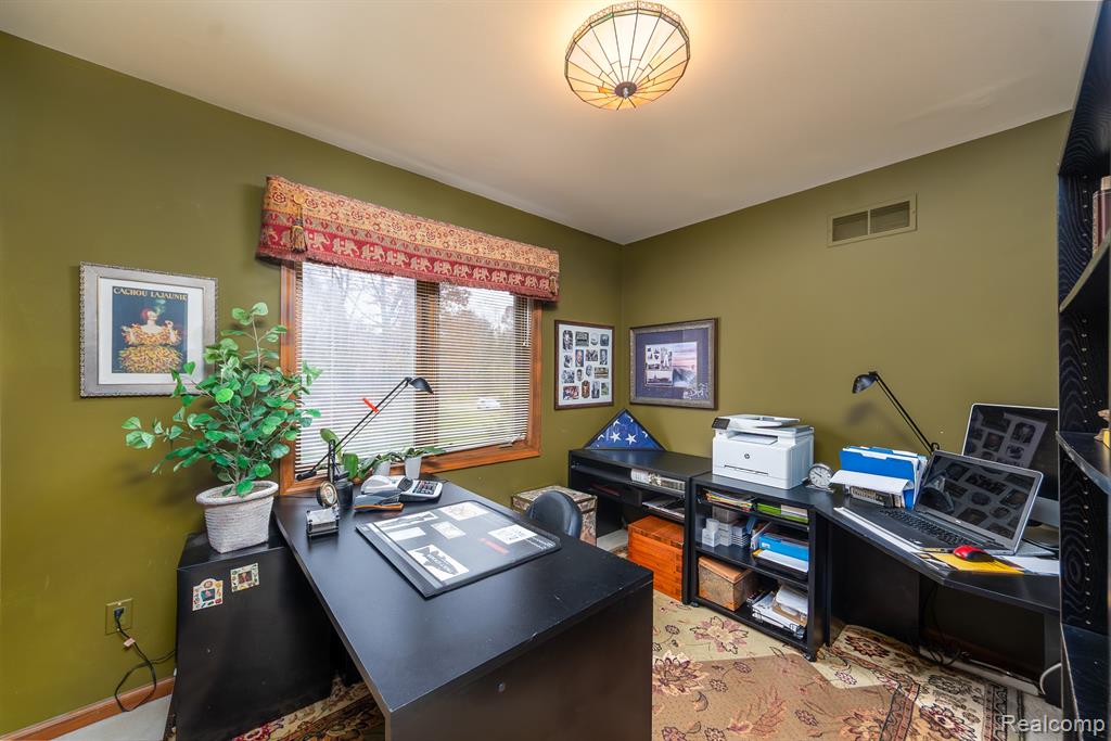 2321 Pine Hollow, Brighton, MI 48114 — Photo 25