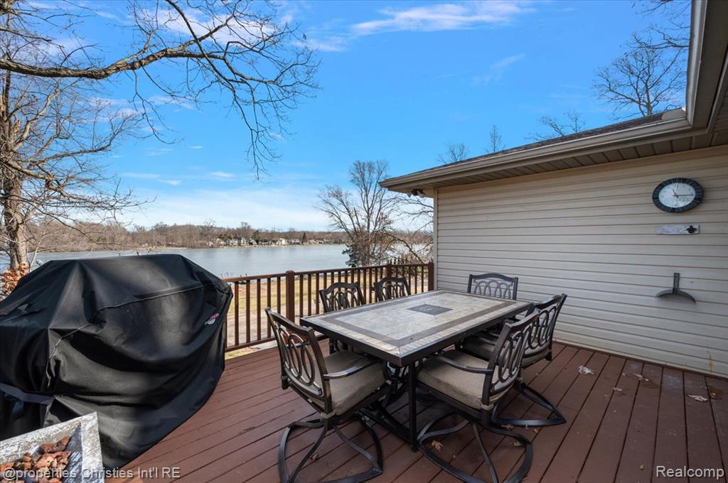 5832 Glen Echo Drive, Howell, MI 48843 — Photo 5
