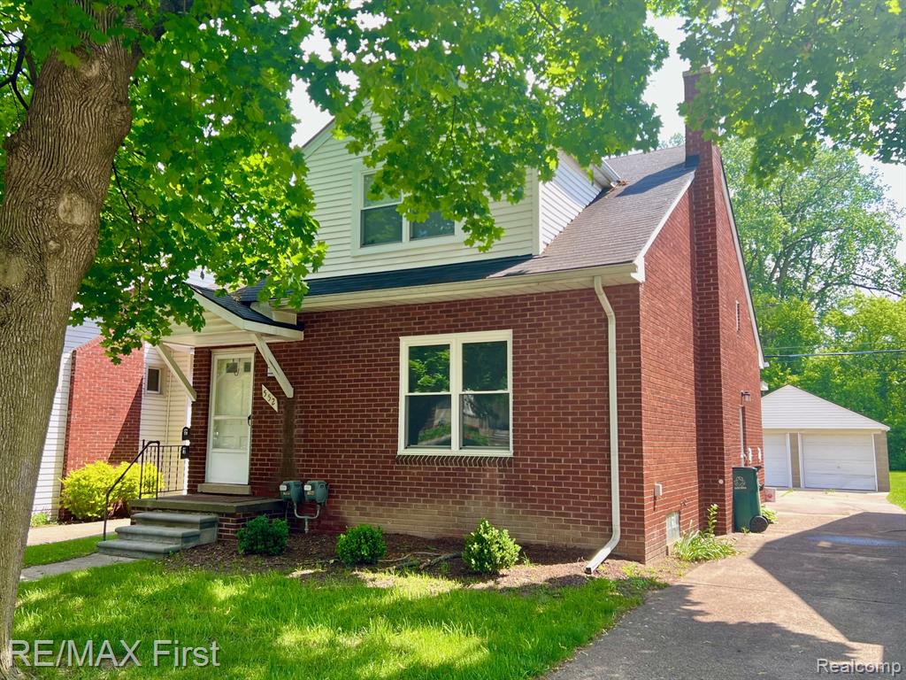 552 LAPRAIRIE Street, Ferndale, MI 48220 — front exterior