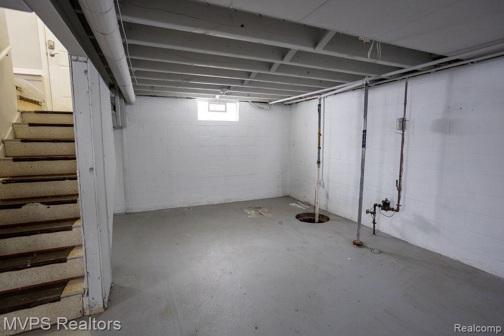 1107 E Muir Avenue, Hazel Park, MI 48030 — Photo 15