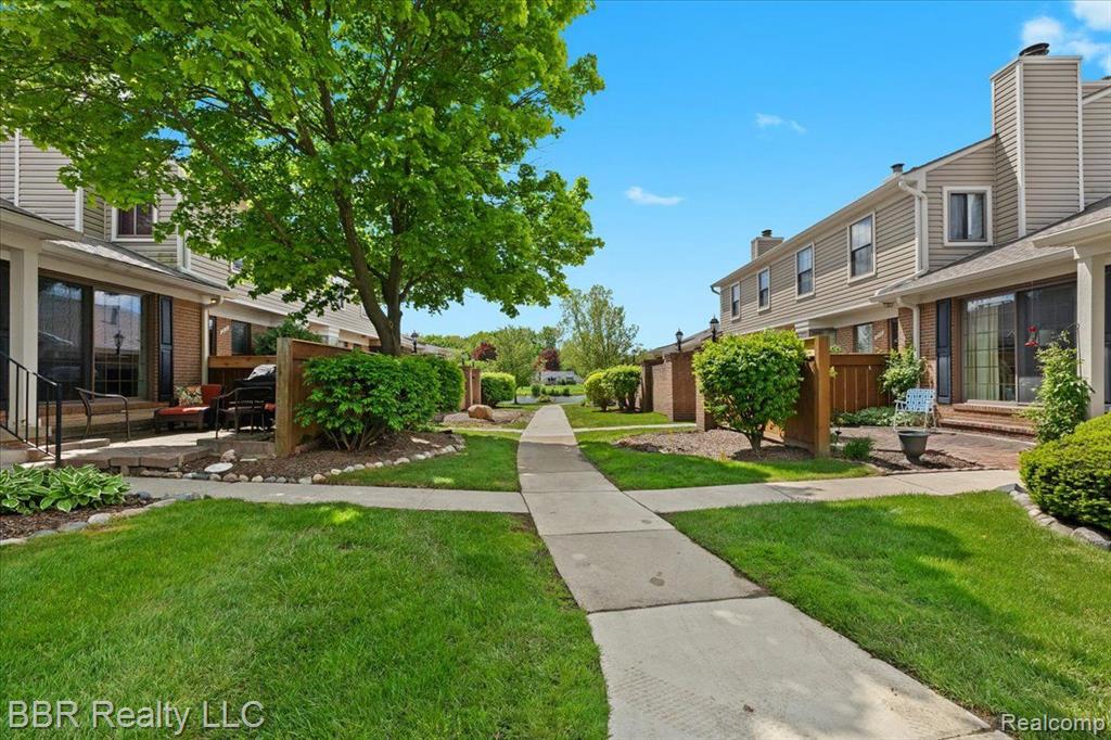22118 EDGEWATER, Novi, MI — Photo 21