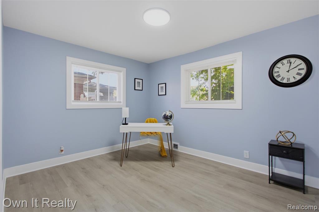 23700 Marlow Street, Oak Park, MI 48237 — Photo 11