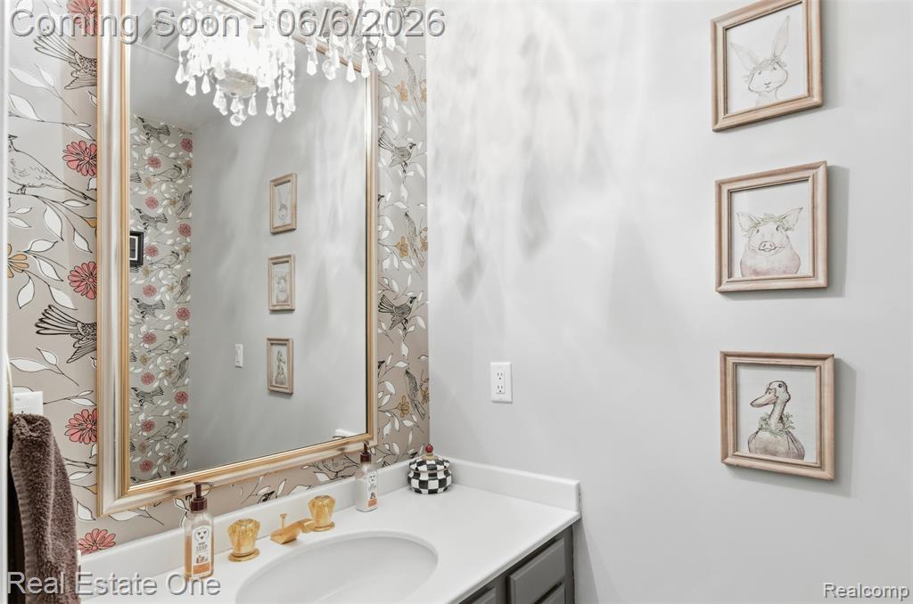 23910 Trailwood Court, 82, Bingham Farms, MI 48025 — Photo 19