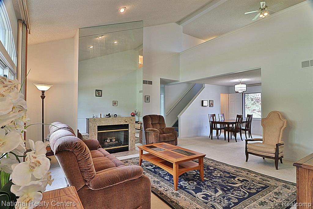 6400 PINECREST, West Bloomfield, MI — Photo 8