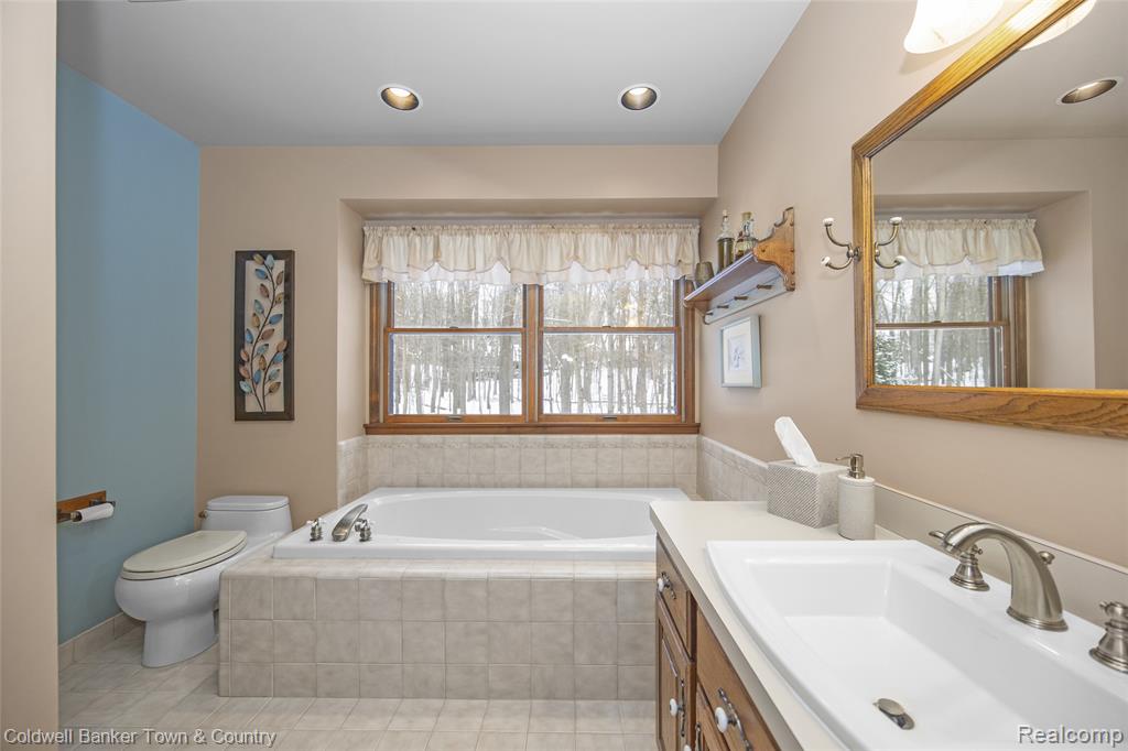9711 Birch Run, Brighton, MI 48114 — Photo 51