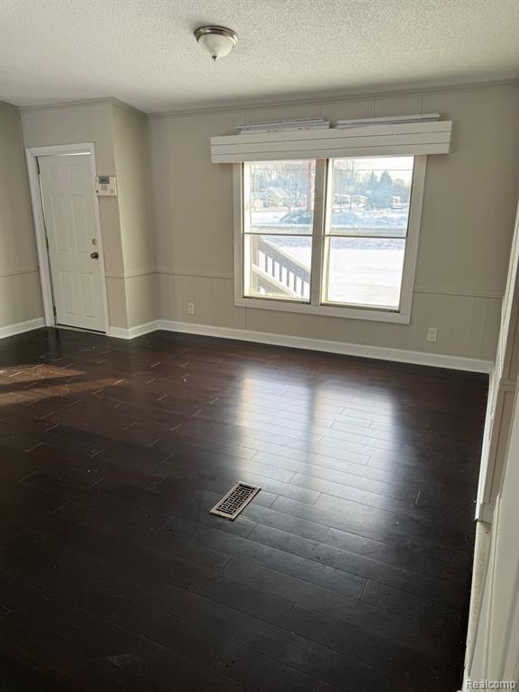5249 Lapeer Road, Burton, MI 48509 — Photo 25